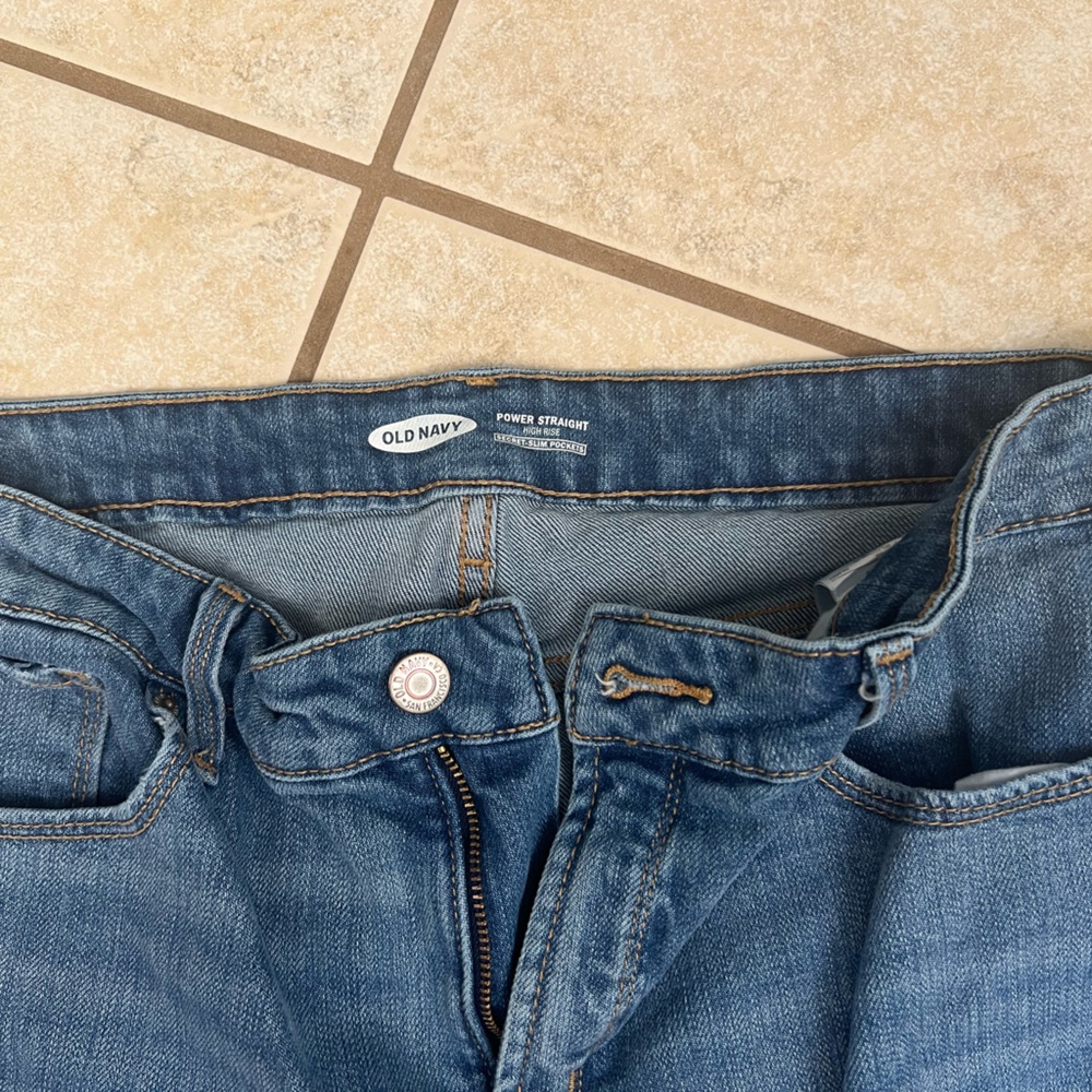 Old Navy power straight high-rise secret slim pockets, size 14 short.